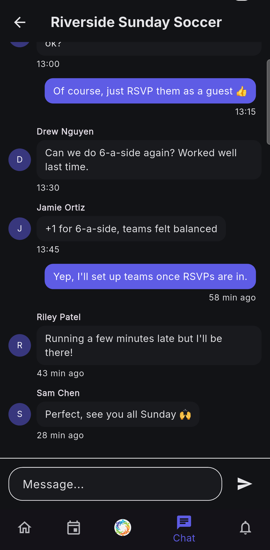 Cube circle chat with several members discussing team size for Sunday's game